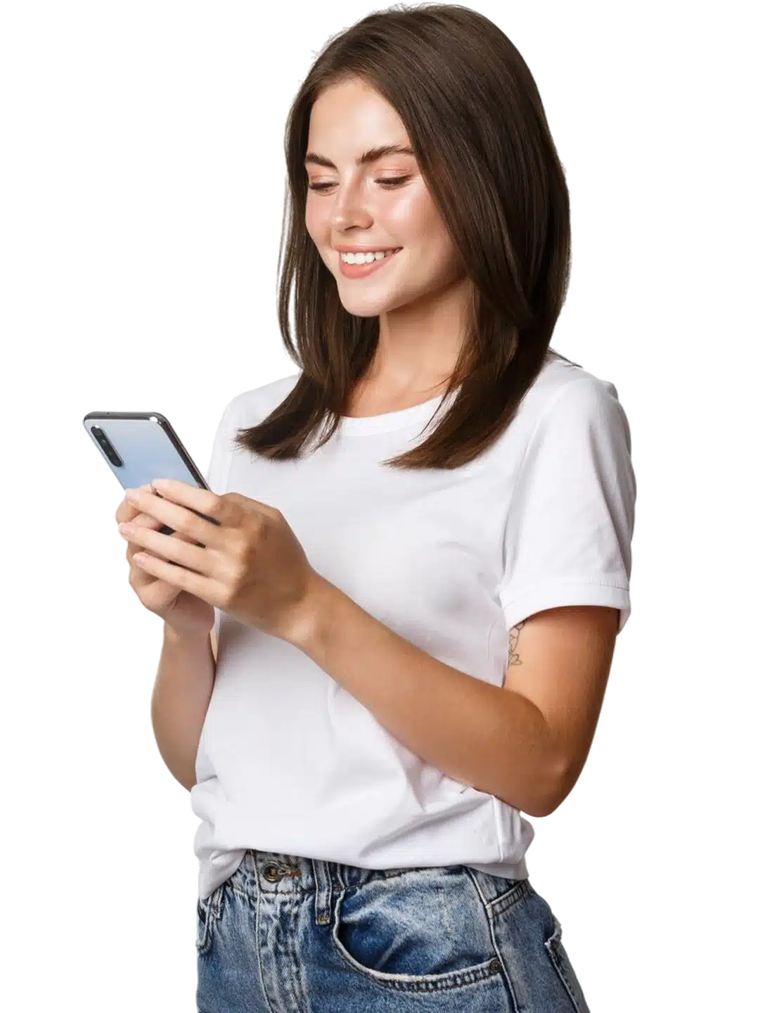 Mujer usando su móvil con la tarifa 5G de Avanza Fibra